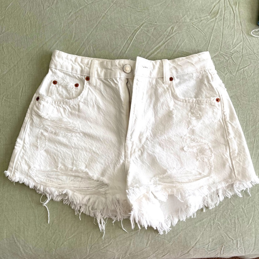 High Waist White Denim Shorts 🤍